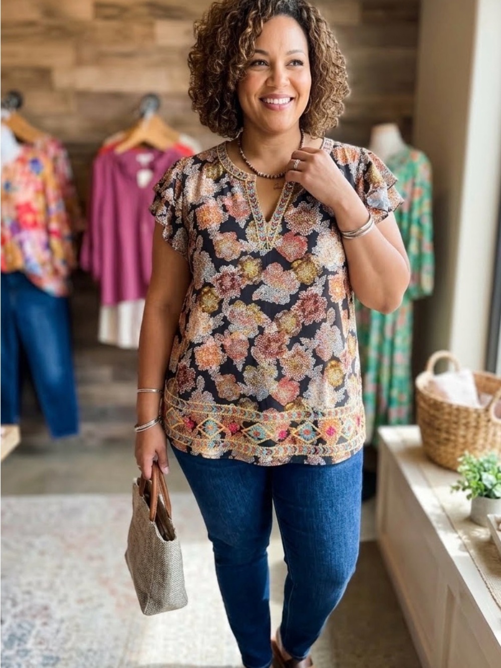 EMILY WONDER / Plus size/ Flora Embroidered V-Neck Women’s Top / NWT